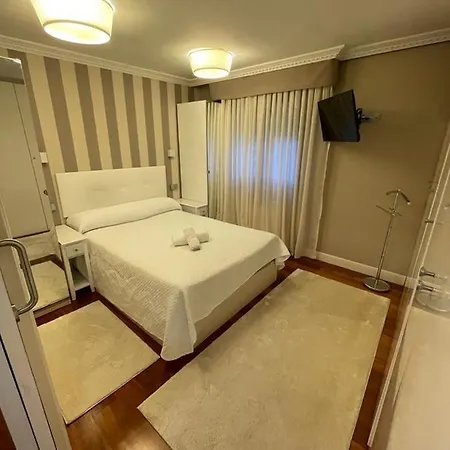 Apartamento Ronda Castro Centro Con Parking Daire *